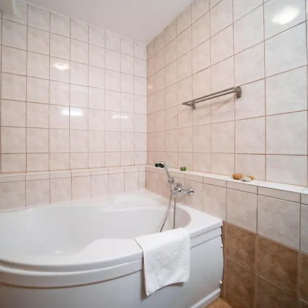 Free Parking- Gellert View 4ppl * Βουδαπέστη